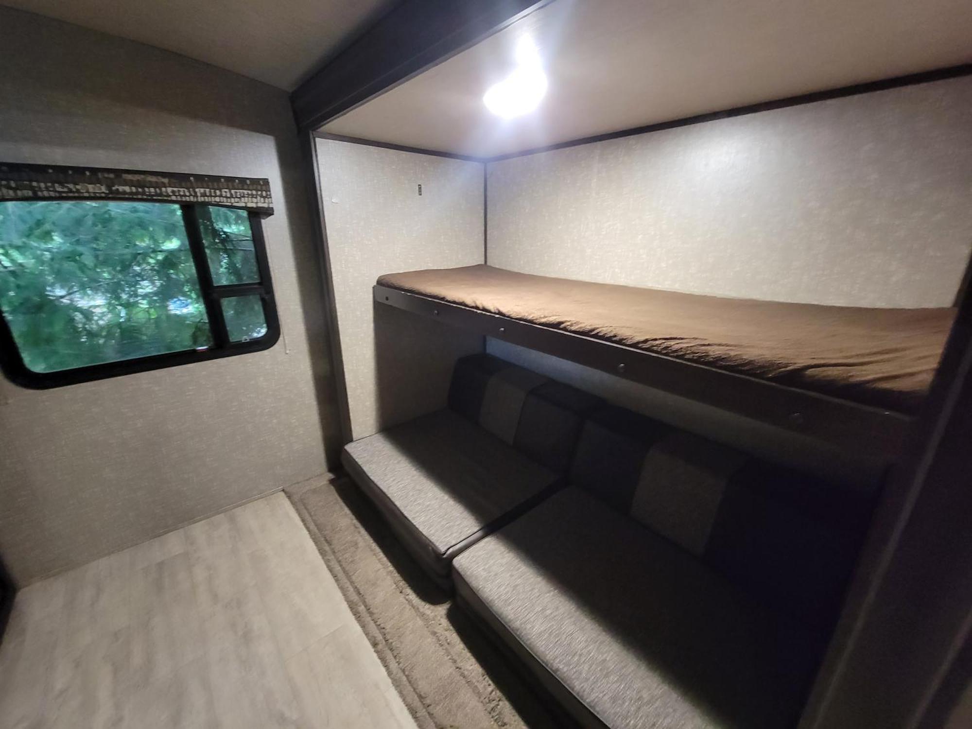 Noah'S Ark Campground Revelstoke Eksteriør bilde