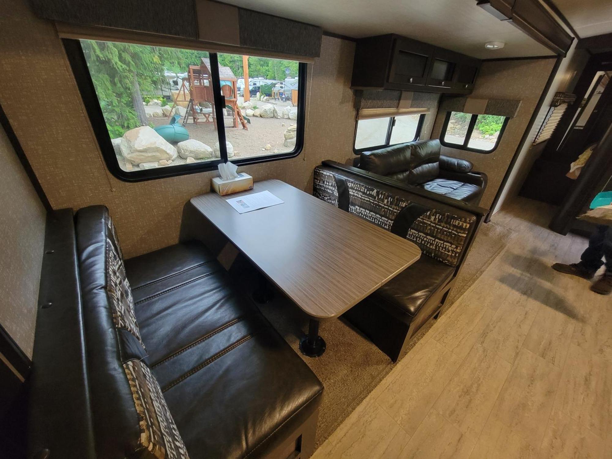 Noah'S Ark Campground Revelstoke Eksteriør bilde