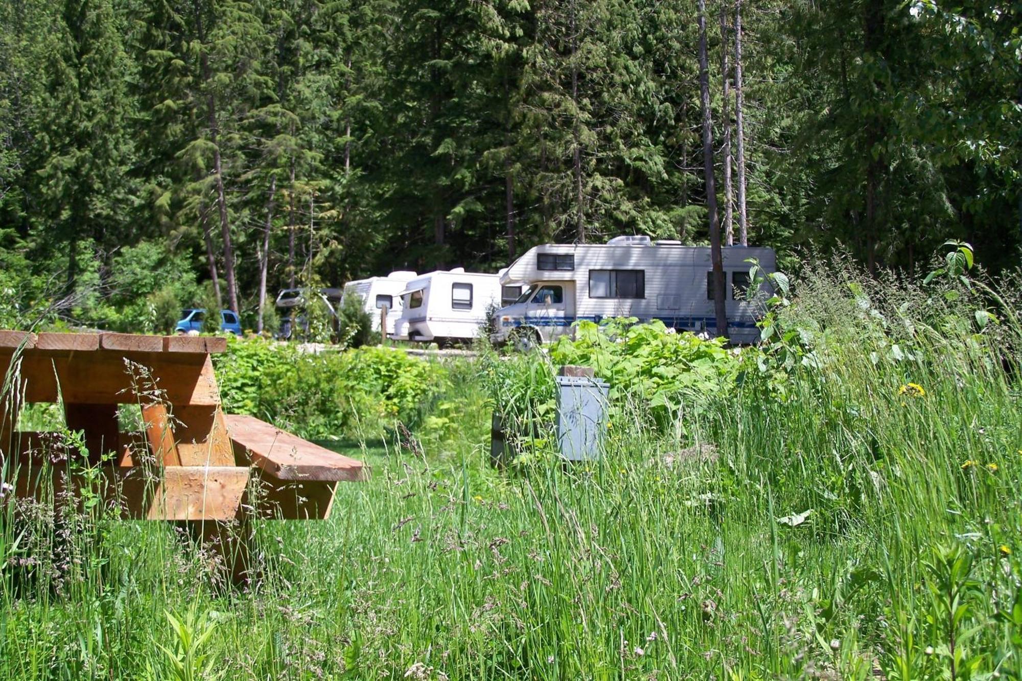 Noah'S Ark Campground Revelstoke Eksteriør bilde