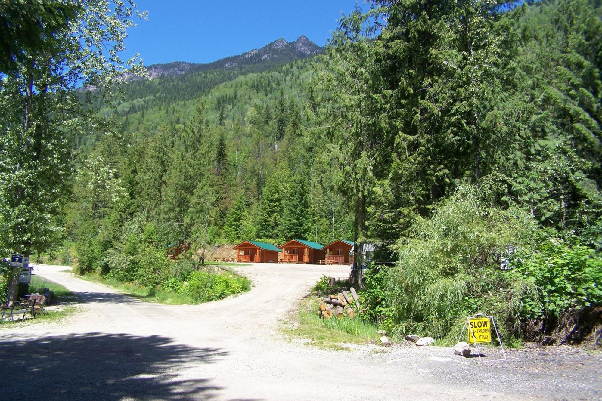 Noah'S Ark Campground Revelstoke Eksteriør bilde