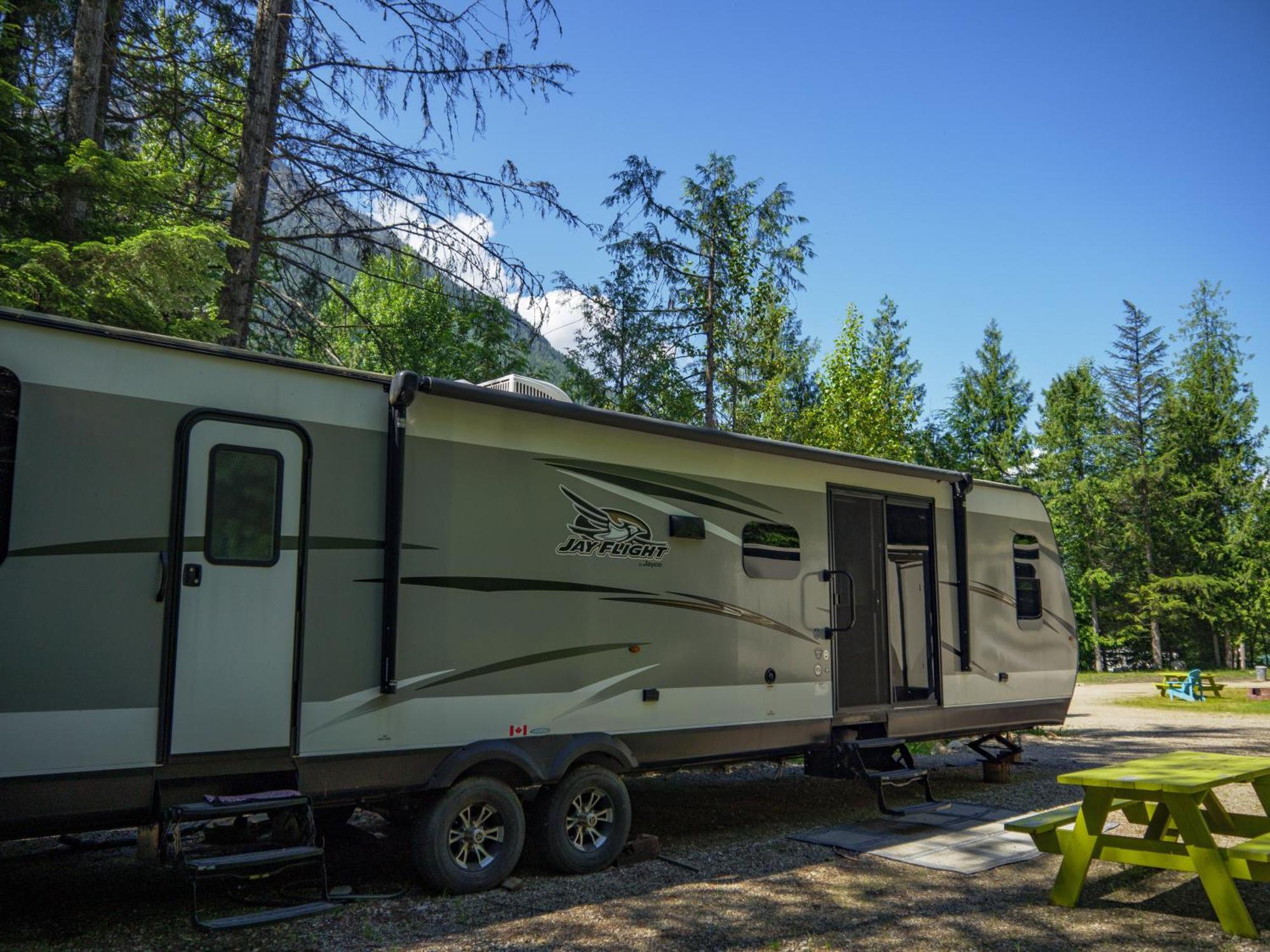Noah'S Ark Campground Revelstoke Eksteriør bilde
